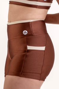 Short Detalhes Cappuccino