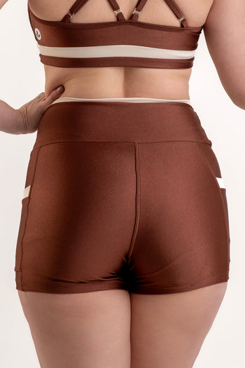 Short Detalhes Cappuccino