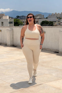 Cropped Wonder Off White | Tecido Canelado + Compressão – Chá Matte
