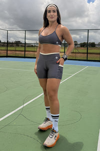 Conjunto Detalhes - Short e Top - Chumbo