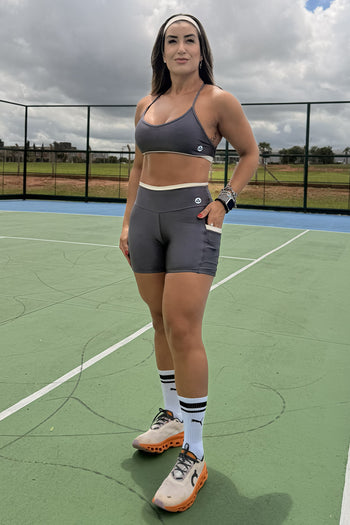 Conjunto Detalhes - Short e Top - Chumbo