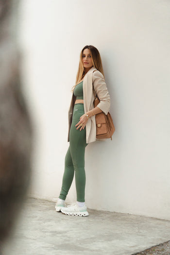 Cropped Oasis Adaptiv Xtra Life UV50+ Eucalipto