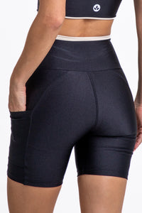 Bermuda Essencial Preto