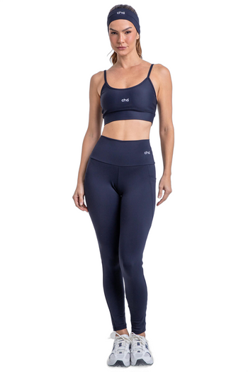 Cropped Oasis Adaptiv Xtra Life UV50+ Preto